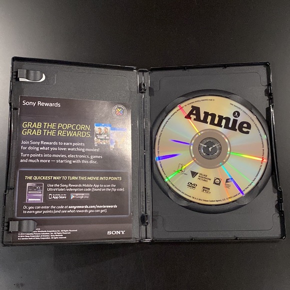 Annie (2014) - DVD - Picture 3 of 5
